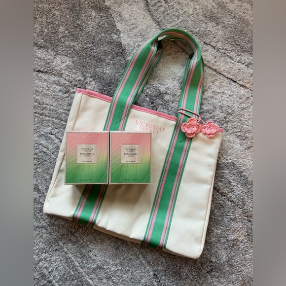 Victoria's Secret Other - Victoria Secret- bombshell escape fragrance bundle